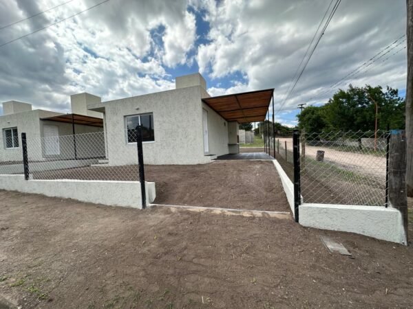 CASA EN VENTA - VILLA SANTA CRUZ DEL LAGO - ALTOS DEL VALLE V - Imagen 2